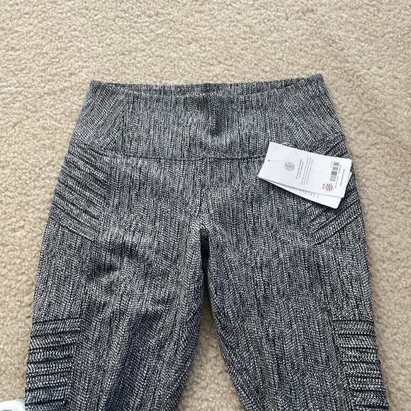 athleta Delancey textured Moto tights brand new with tags size medium - Picture 4 of 6